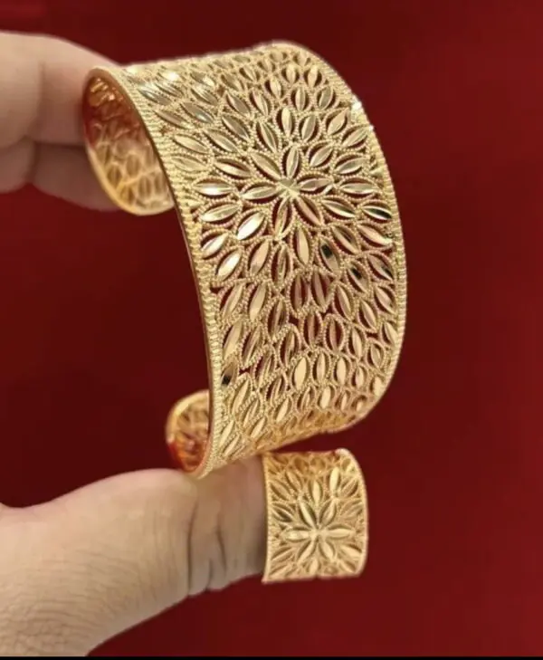 Open Gold Bangle With Ring