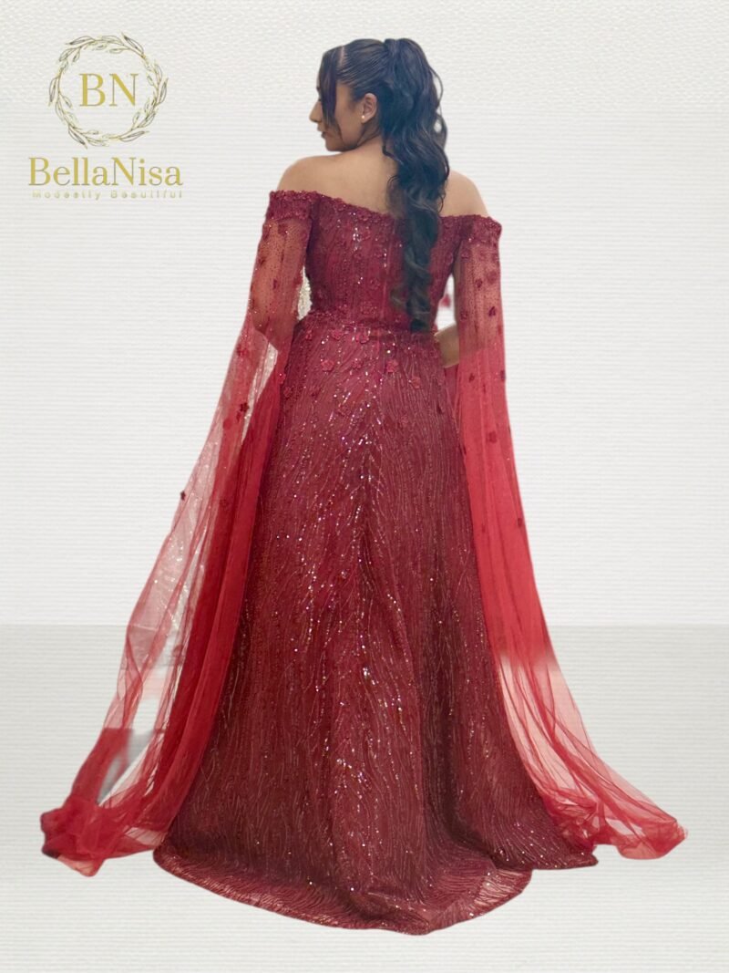 Lady in Red - Image 5