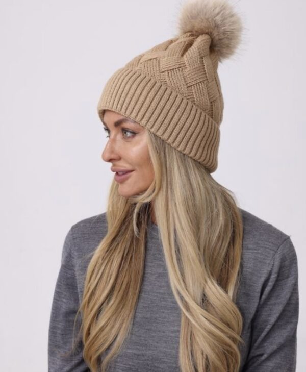 Beanie A8